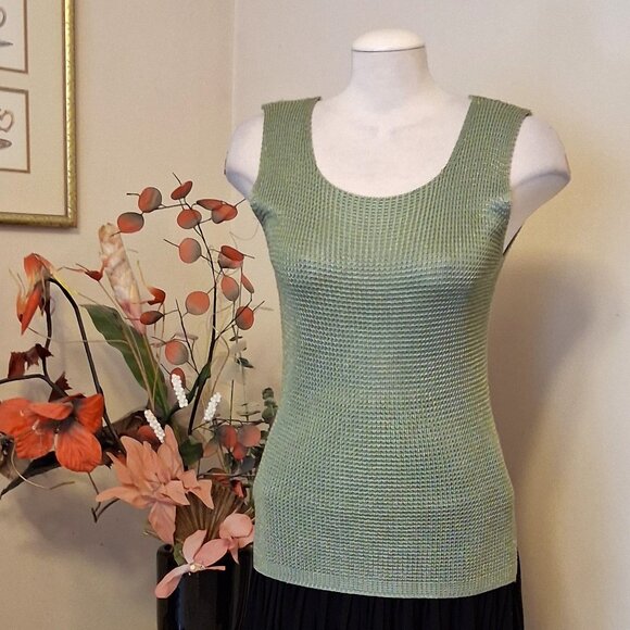 NEW Soft Stretchy Cardigan Knit Olive Green Camisoles Tank Top Sleeveless Tops - Picture 3 of 12
